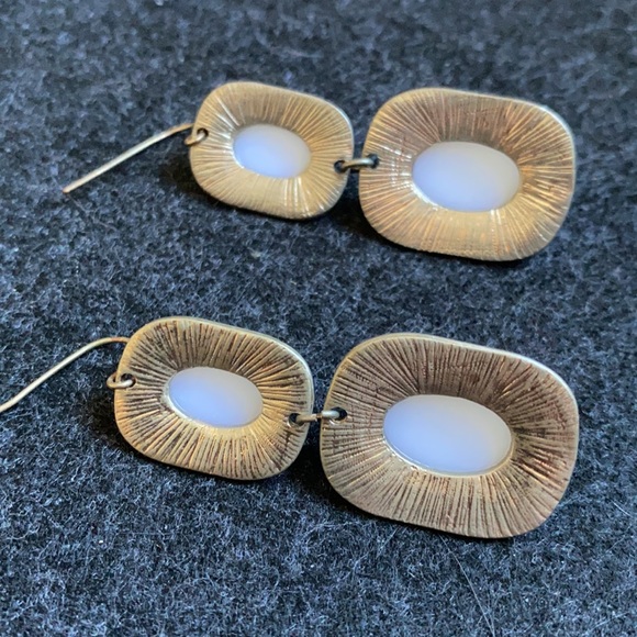 Pearl dangle earrings - Picture 3 of 5